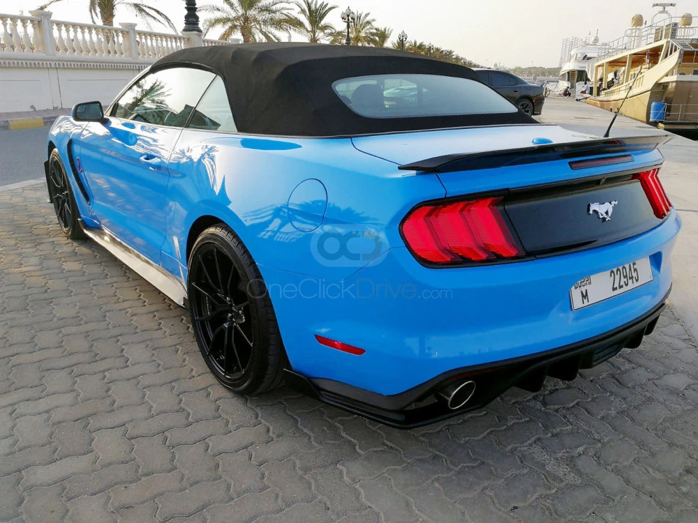 Blue Ford Mustang Shelby GT350 Convertible V4 2018 for rent in Dubai 8